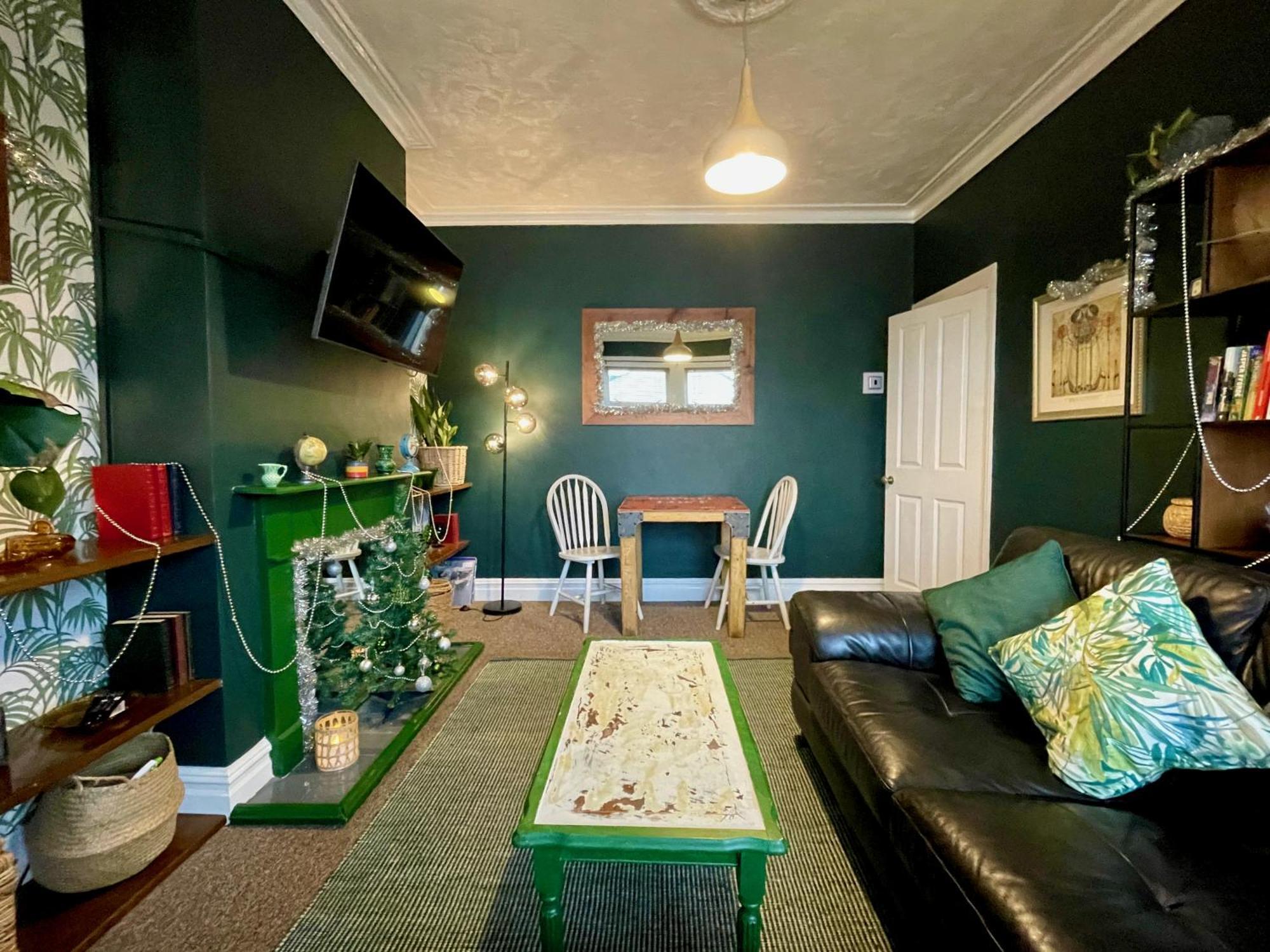 Stylish And Artistic Flat In Southend On Sea Apartment Ngoại thất bức ảnh