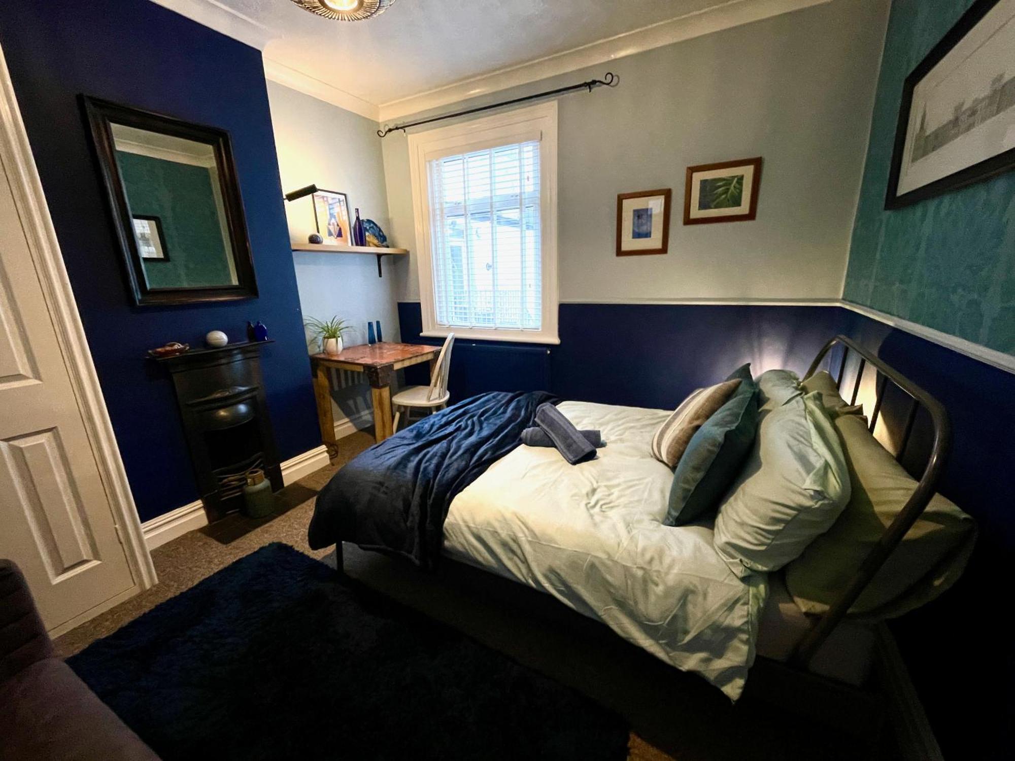 Stylish And Artistic Flat In Southend On Sea Apartment Ngoại thất bức ảnh